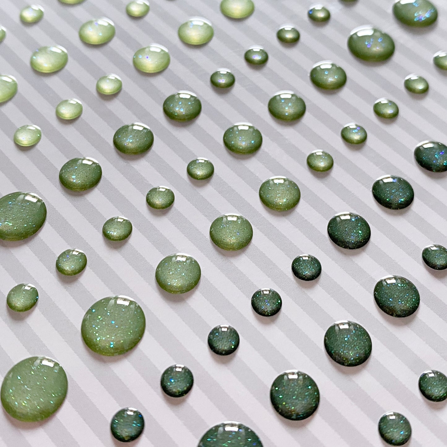 Glitter Enamel Dots, 99Pc - Sage