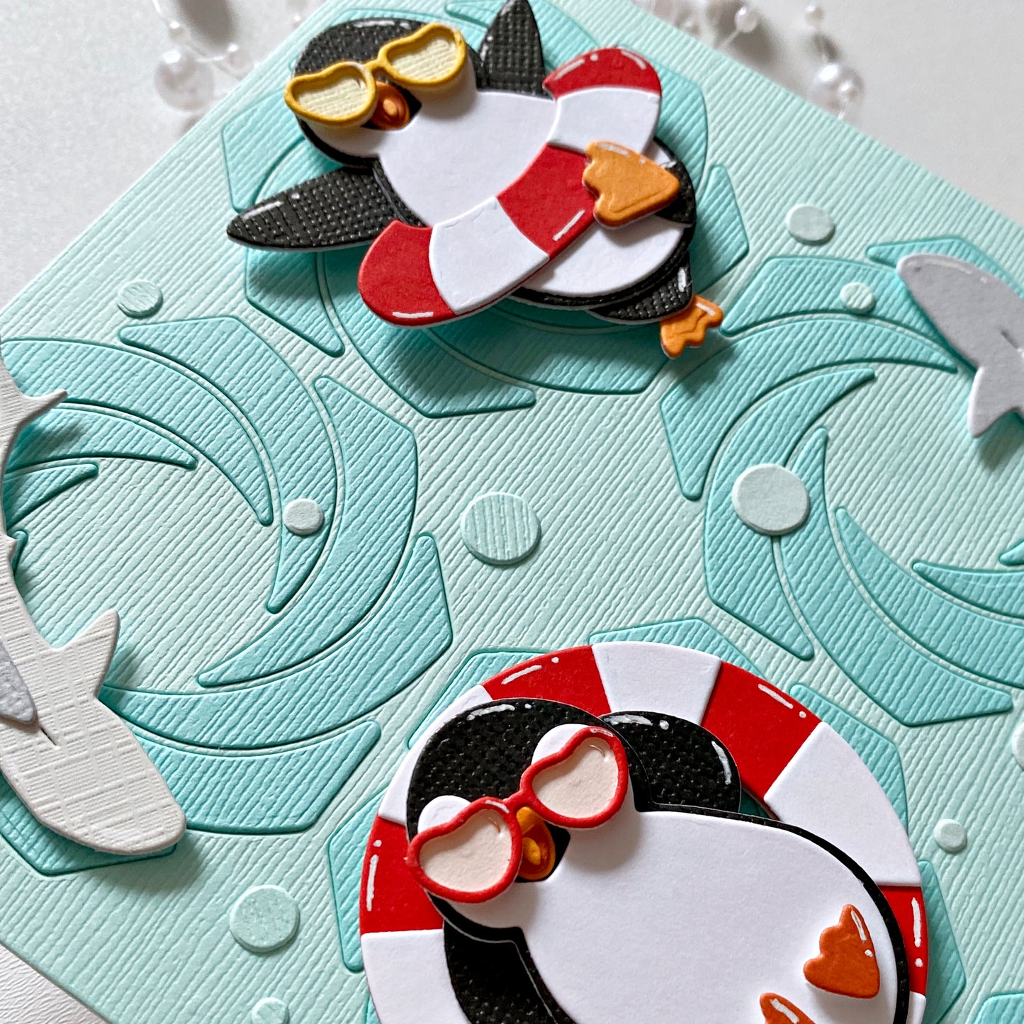 Penguin Holiday Die Set